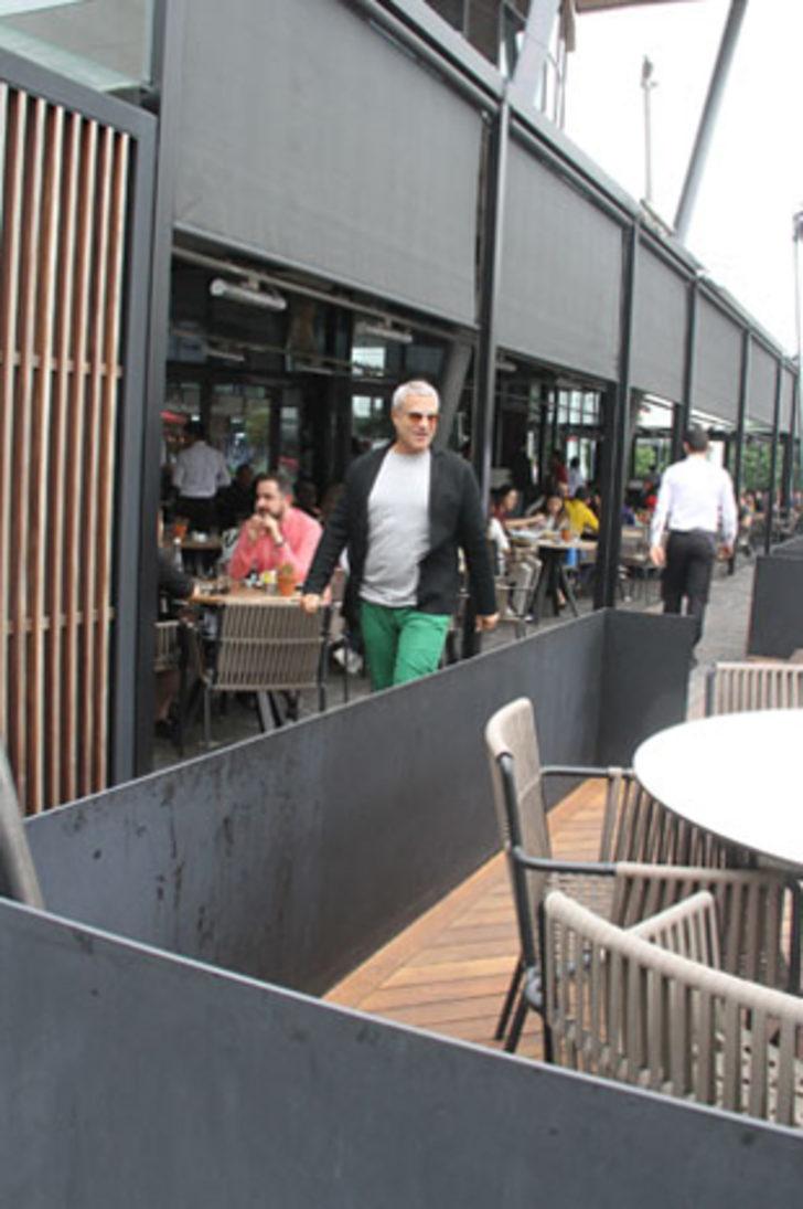 Mehmet Ali Erbil kulise çıplak mı girdi? G4