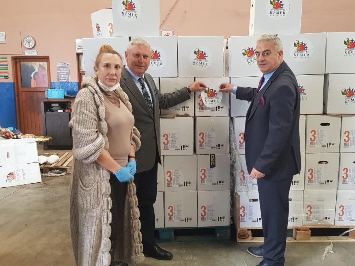 Kemer Belediyesi&rsquo;nden ihtiya&ccedil; sahiplerine yardım paketi