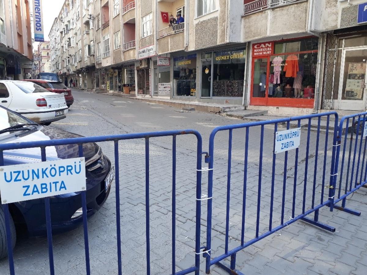 Edirne&rsquo;de caddeler trafiğe kapatıldı