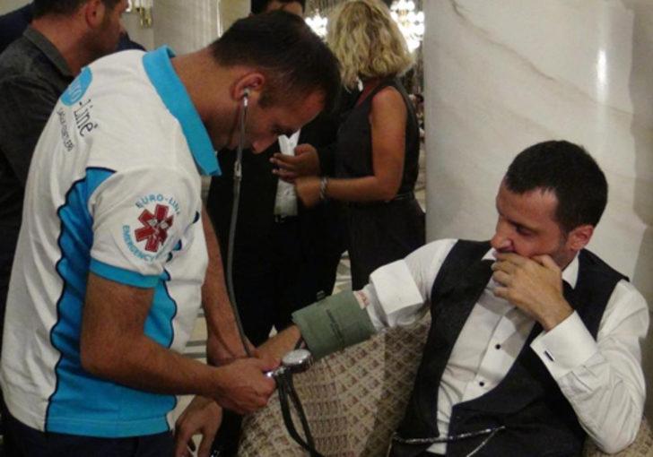 Ünlü şarkıcı sahnede yaralandı G3