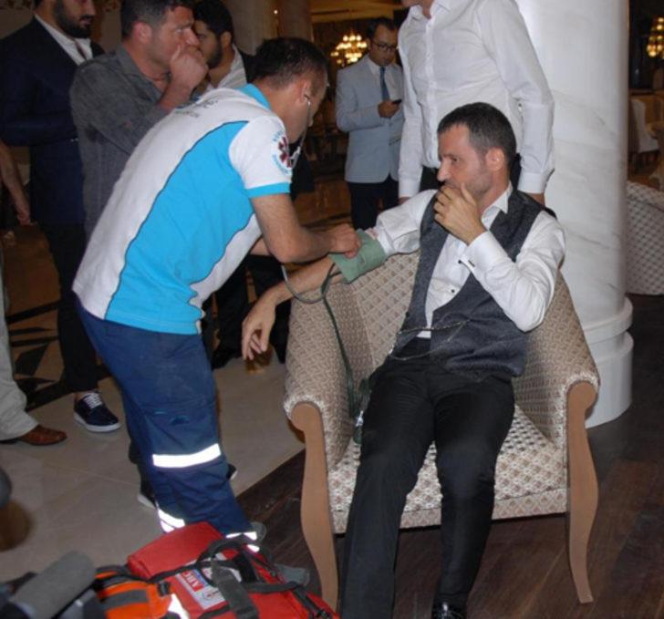 Ünlü şarkıcı sahnede yaralandı G5