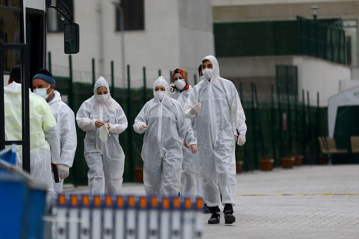 Konya'da umre d&ouml;n&uuml;ş&uuml; koronavir&uuml;s karantinasına alınanlar tahliye edildi