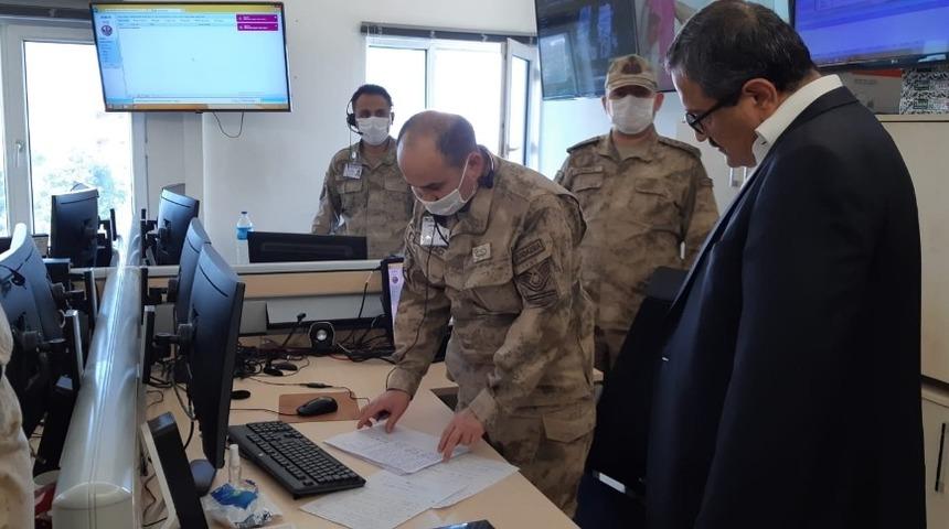 Giresun Valisi ALO 156 Jandarma &ccedil;ağrı merkezinde incelemelerde bulundu
