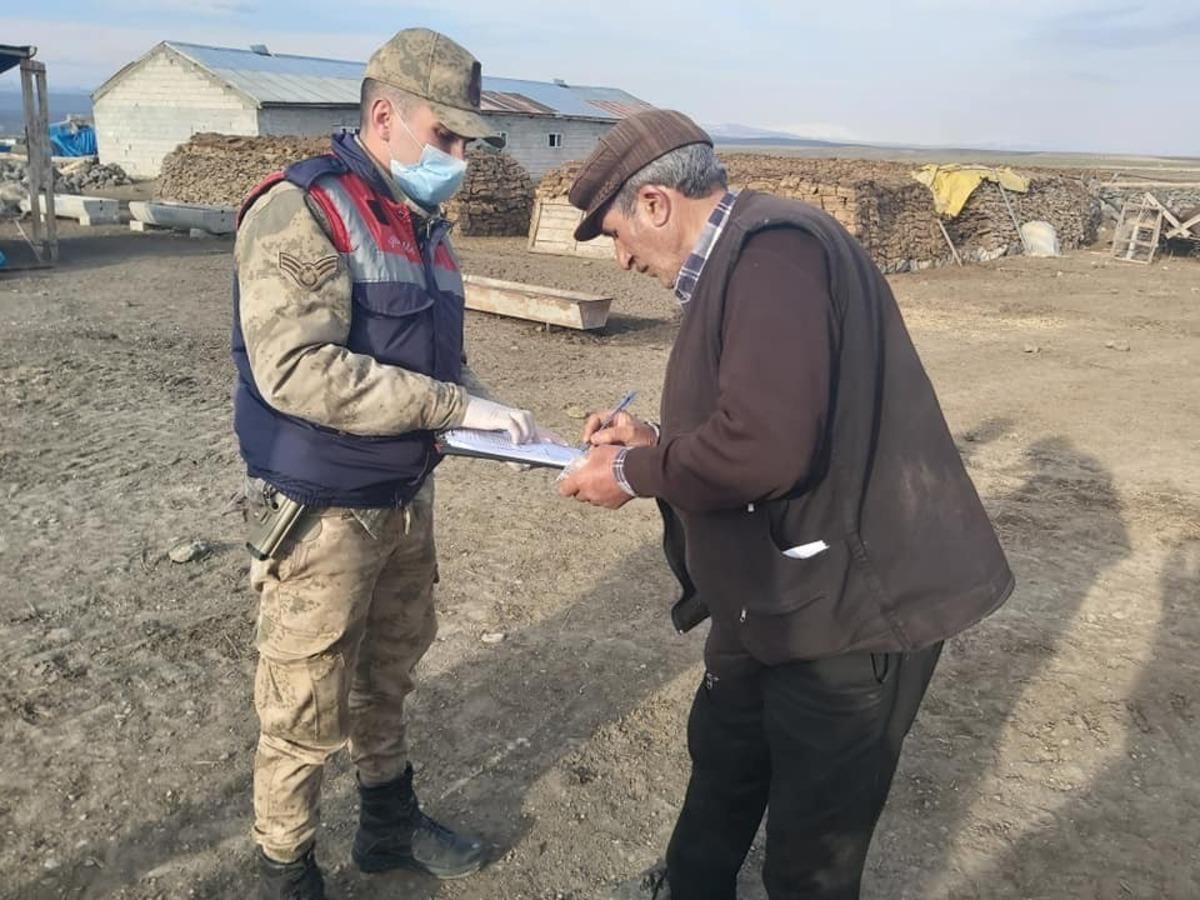 Arpa&ccedil;ay&rsquo;da 65 yaş &uuml;st&uuml; vatandaşların ihtiya&ccedil;ları karşılanıyor