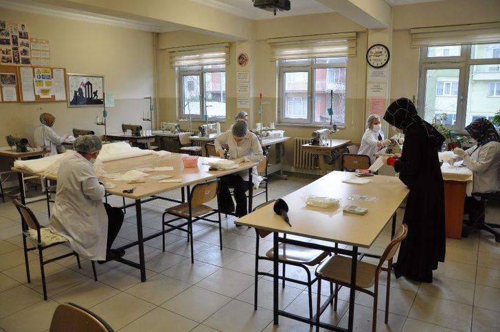 Halk Eğitimi Merkezi’nden, kamu çalışanlarına maske desteği G1