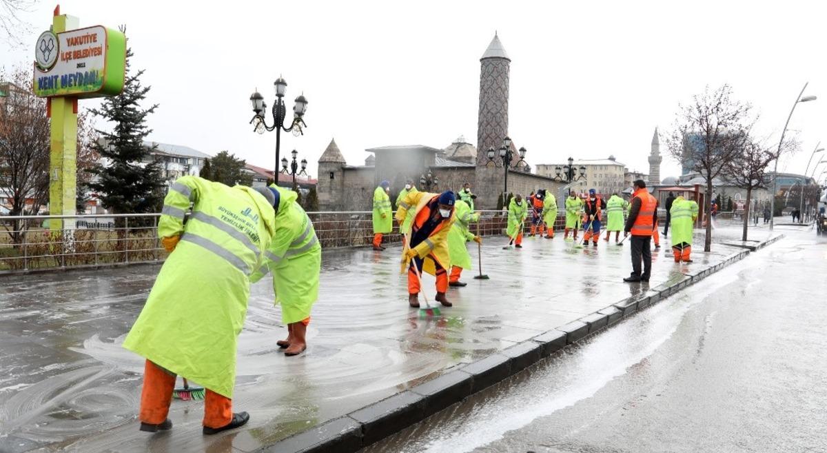 Başkan Sekmen: &ldquo;Kovıd-19 ile m&uuml;cadelemiz t&uuml;m hızıyla s&uuml;r&uuml;yor&rdquo;