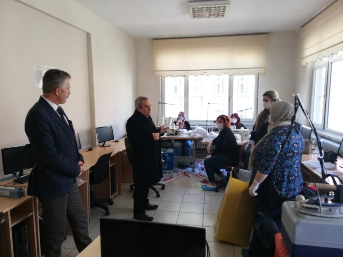 &Ccedil;arşamba maske &uuml;retiyor