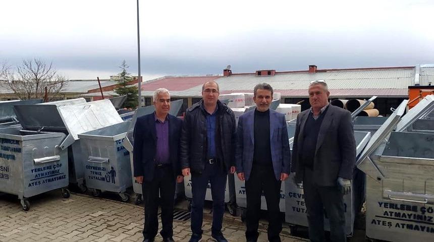 Besni Belediyesi&rsquo;ne &ccedil;&ouml;p konteyneri