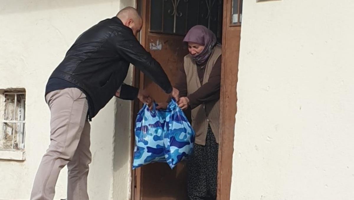 Niğde&rsquo;de 51 g&ouml;n&uuml;ll&uuml; &ouml;ğretmen, yaşlılar i&ccedil;in g&ouml;revde