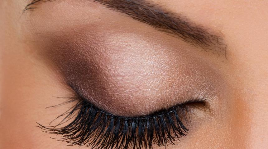 Kaş ve kirpikler bu yöntemle çok hızlı uzuyor! Vazelin, zeytinyağı...
