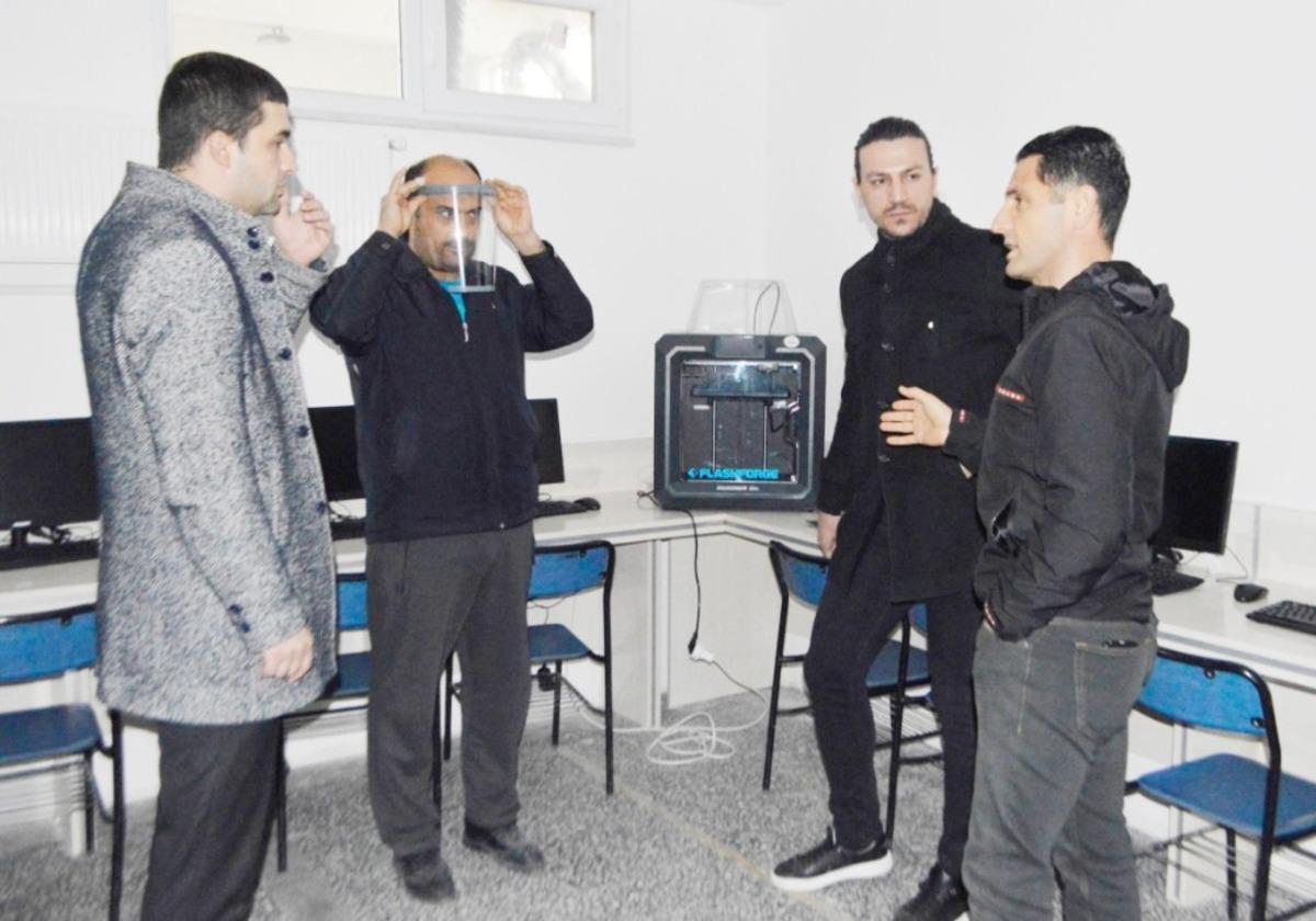 Zor g&uuml;nlerde meslek liseleri g&ouml;rev başında