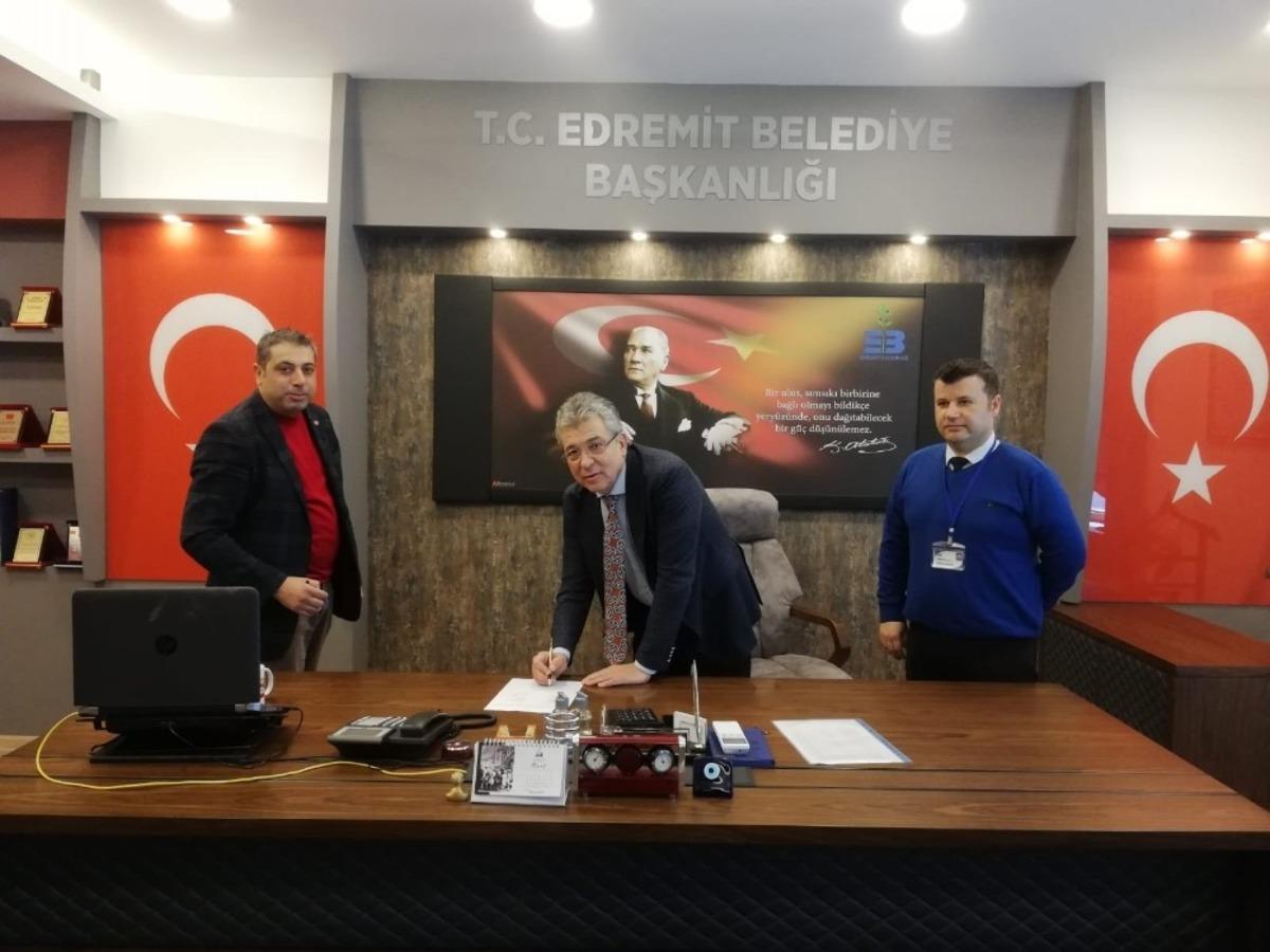 Başkan Hasan Arslan&rsquo;dan Koronavir&uuml;sle m&uuml;cadele eden personele bin lira &ouml;d&uuml;l