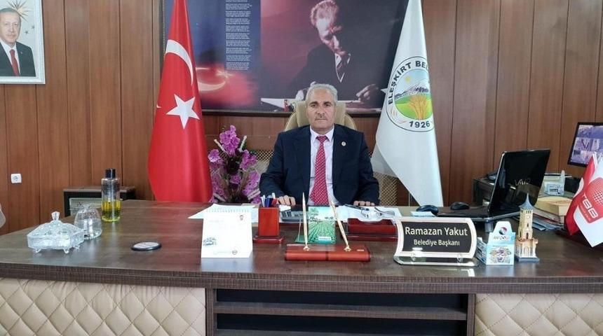 Eleşkirt Belediye Başkanından Milli Dayanışma Kampanyasına 1 maaşıyla destek verdi