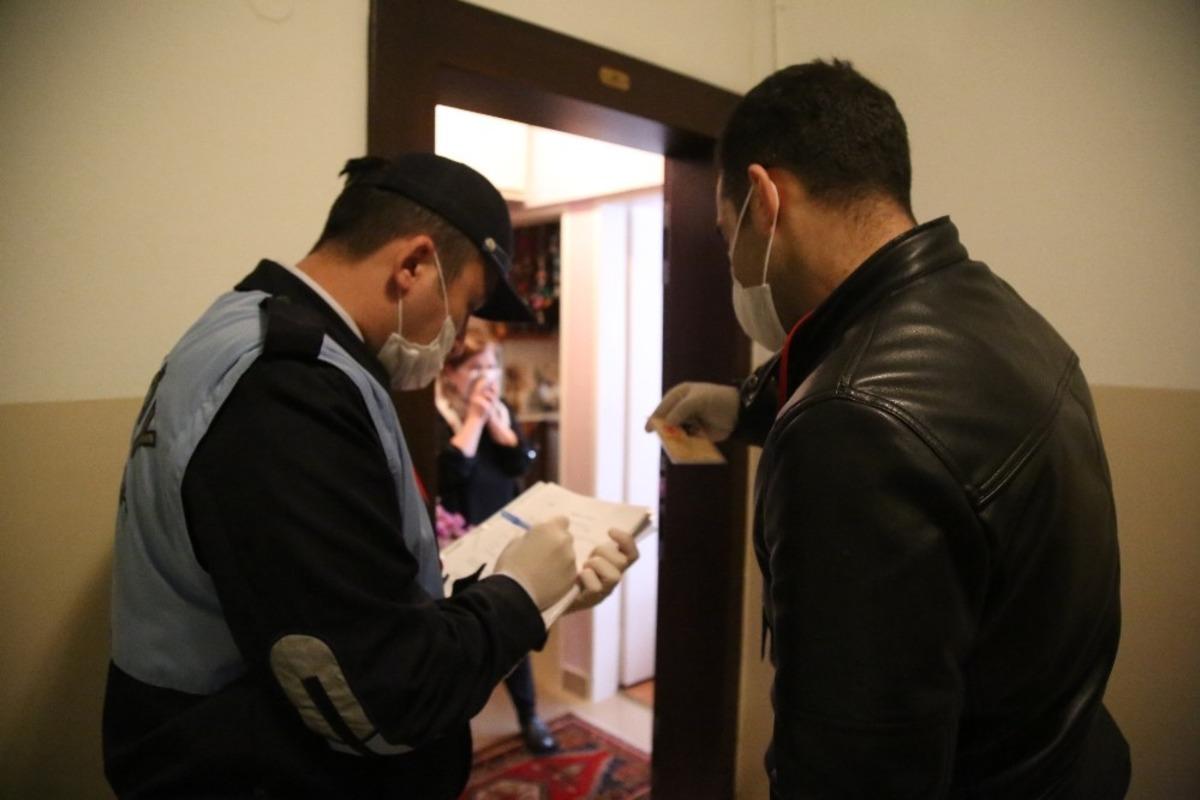 Korona vir&uuml;s salgınına karşı Kadık&ouml;y el ele