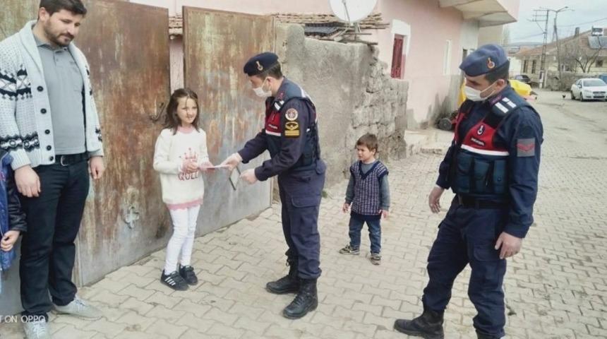 Bisiklet almak i&ccedil;in biriktirdiği parayı &lsquo;milli dayanışma&rsquo; kampanyasına bağışladı
