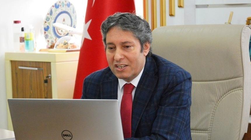 M&uuml;d&uuml;r Tatlı,  telekonferans toplantısı yaptı