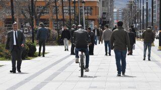 Sivas Suşehri'nde koroanvirüs nedeniyle 3'ten fazla kişinin yan yana yürümesi yasaklandı