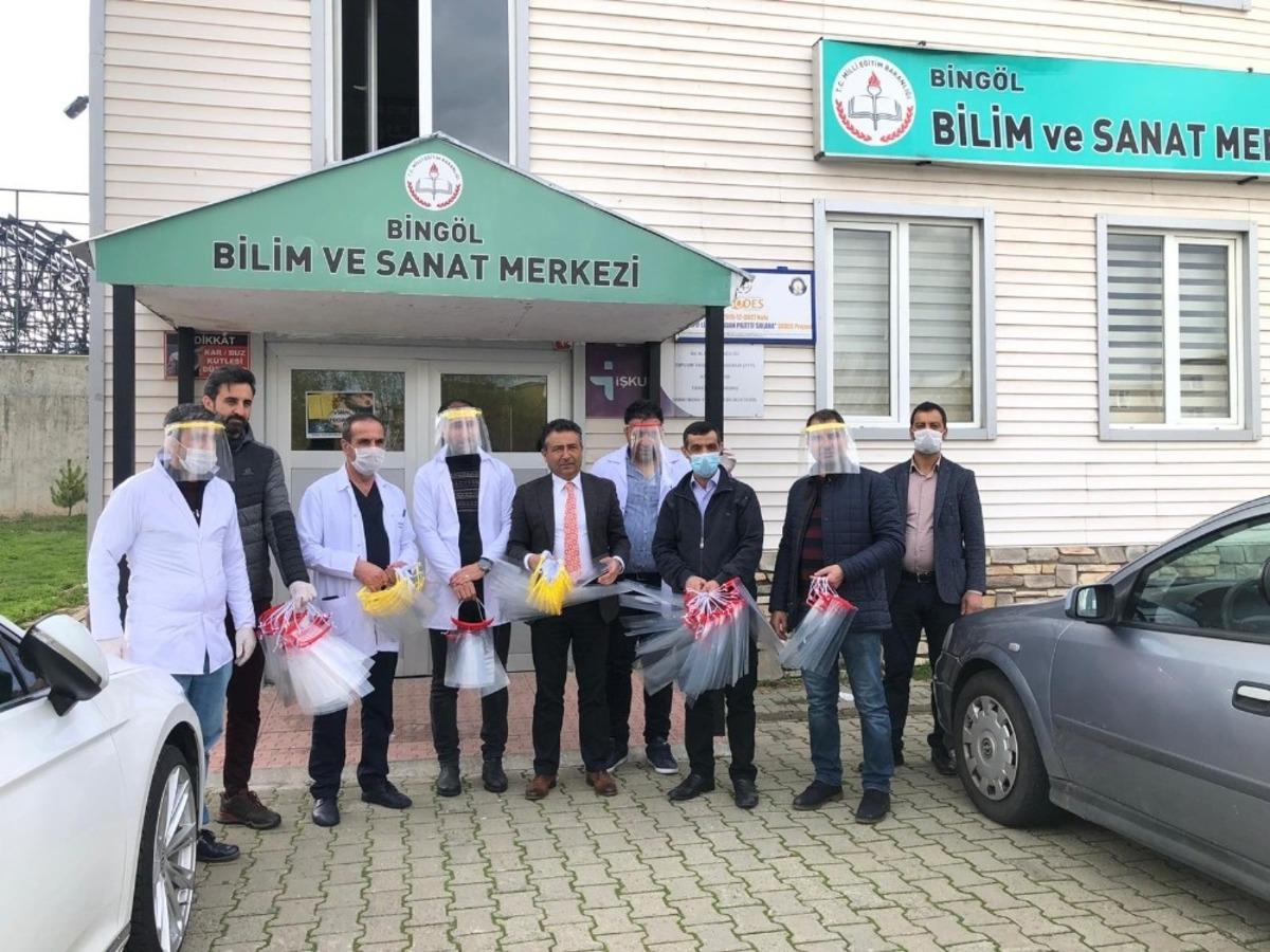 Bing&ouml;l&rsquo;de &uuml;retilen siperler, sağlık&ccedil;ılara teslim edilmeye başlandı