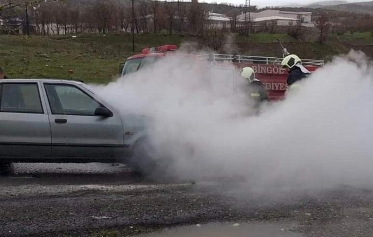 Bing&ouml;l&rsquo;de ara&ccedil; yangını