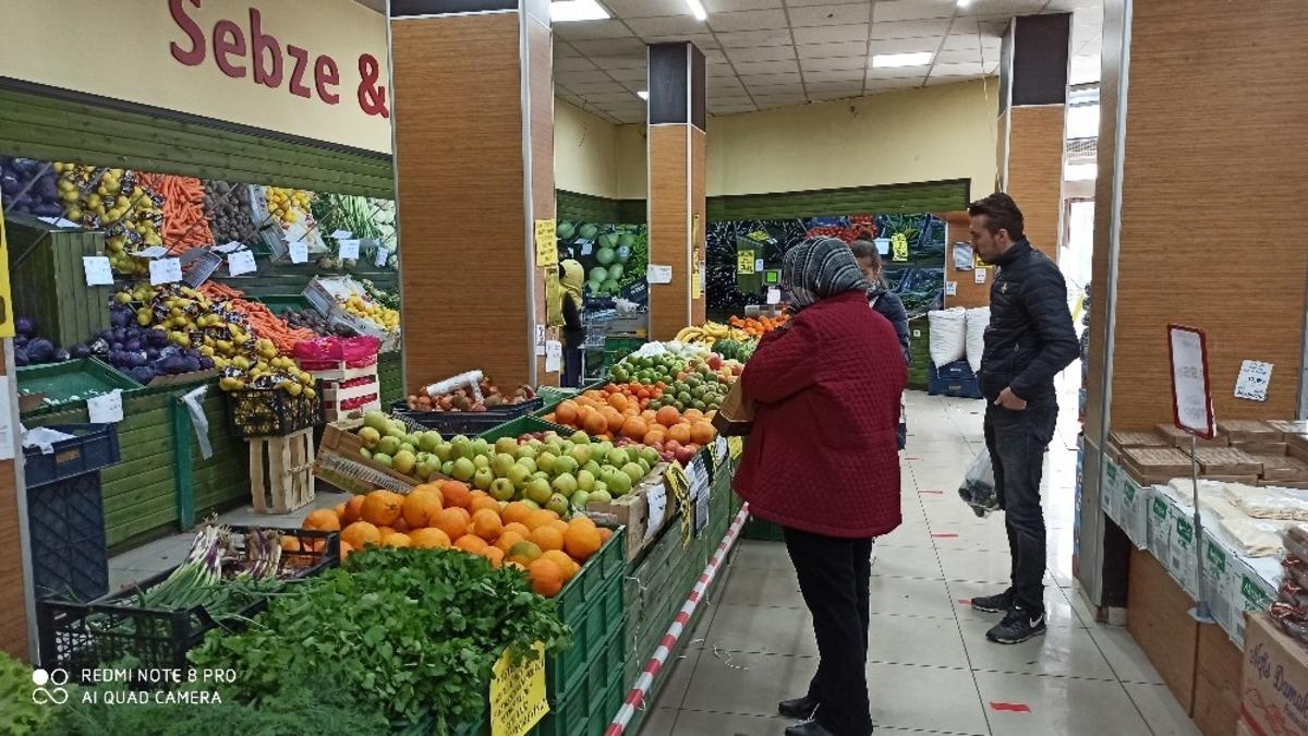 Devrek&rsquo;te meyve ve sebze fiyatları d&uuml;şmeye başladı