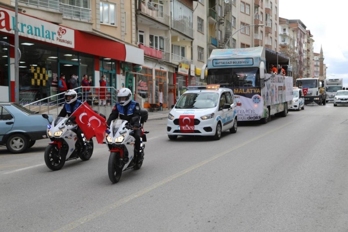 Evde kalanlar i&ccedil;in m&uuml;zik dinletisi