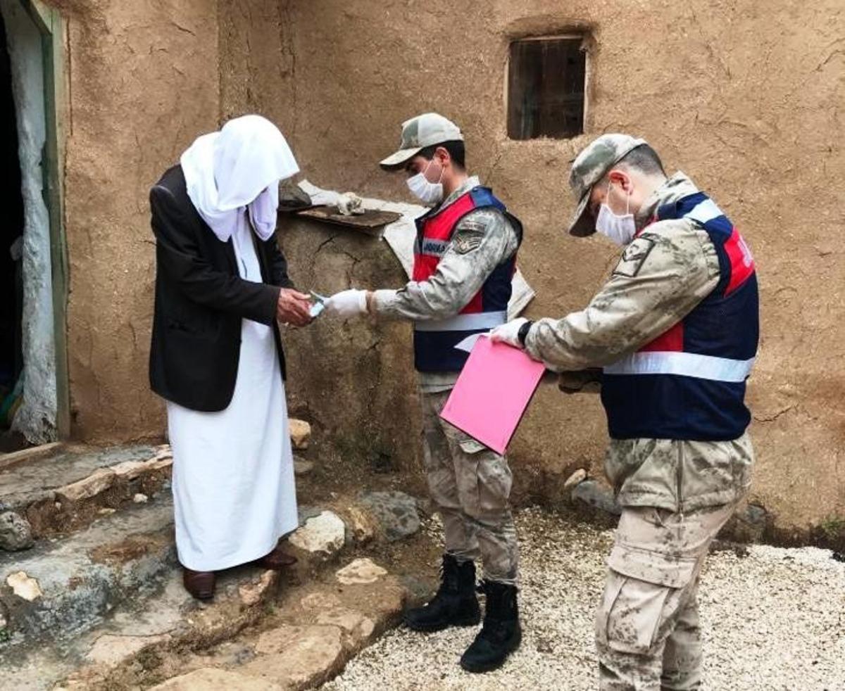 Şanlıurfa&rsquo;da banka ve marketlere korona uygulaması