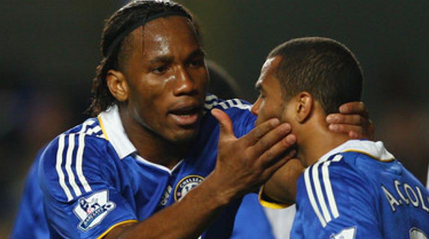 Chelsea'nin eski yıldızı Ashley Cole saldırıya uğradı!