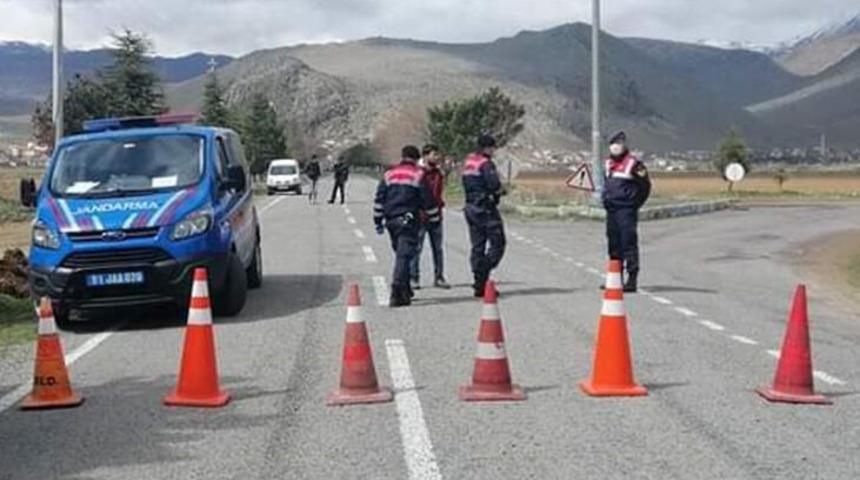 Tatvan'da 3 k&ouml;y ve 7 mahalledeki 9 apartman karantinaya alındı