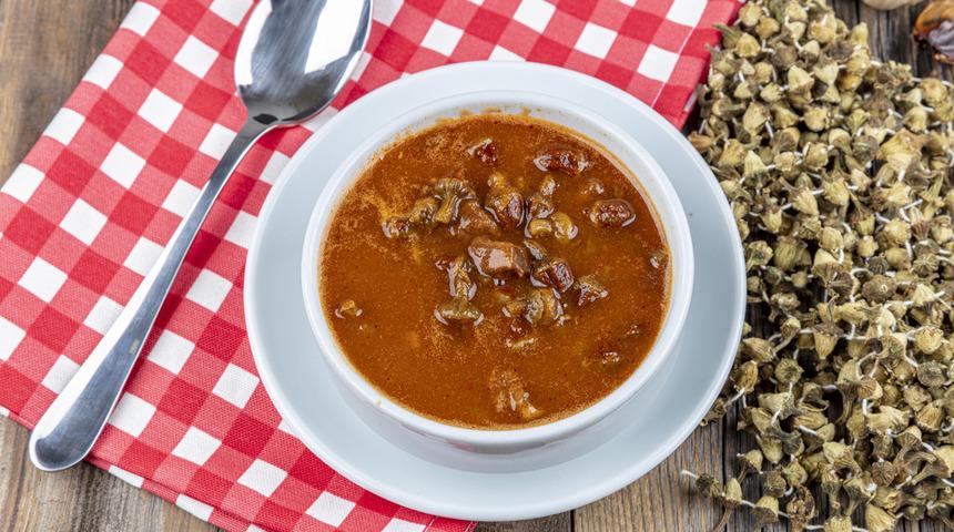 Konya'dan sofralarınıza: Etli kuru bamya çorbası