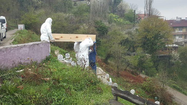 Zonguldak'ta cenazeden sonra tabutu yaktılar G1