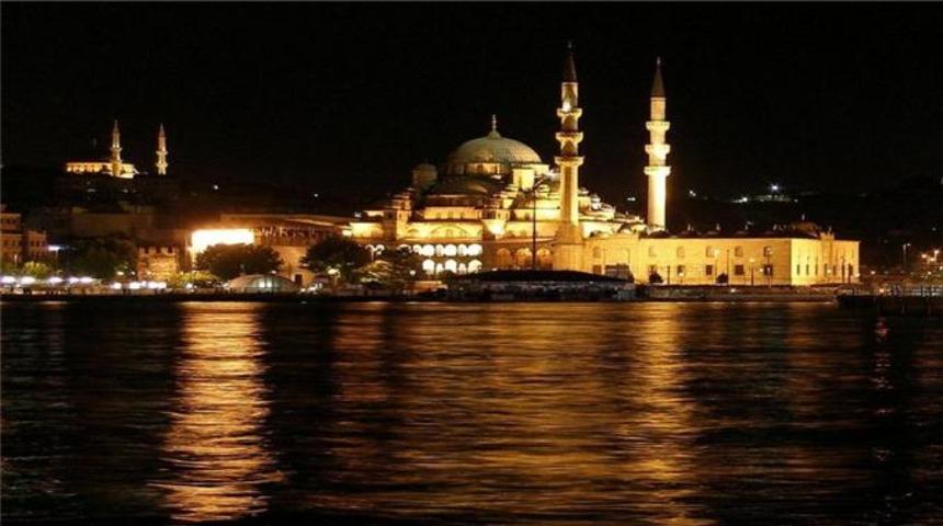 Berat Kandili ne zaman? Berat Kandili zamanı camide namaz kılınacak mı?