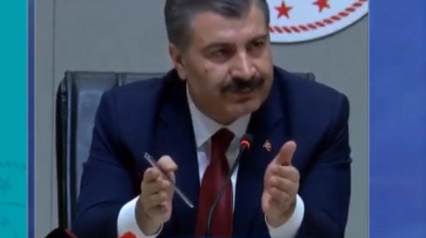 O soru sonrası Bakan Koca duygulandı: Bunun sayısını &ccedil;ok i&ccedil;imden gelmiyor vermek