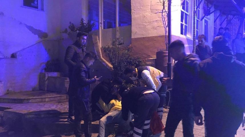 1 metrelik boşluğa d&uuml;ş&uuml;p ayağını kırdı