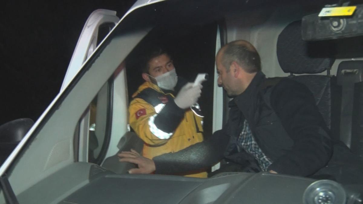 İstanbul'a giriş &ccedil;ıkışlarda kontroller gece de devam etti&nbsp;