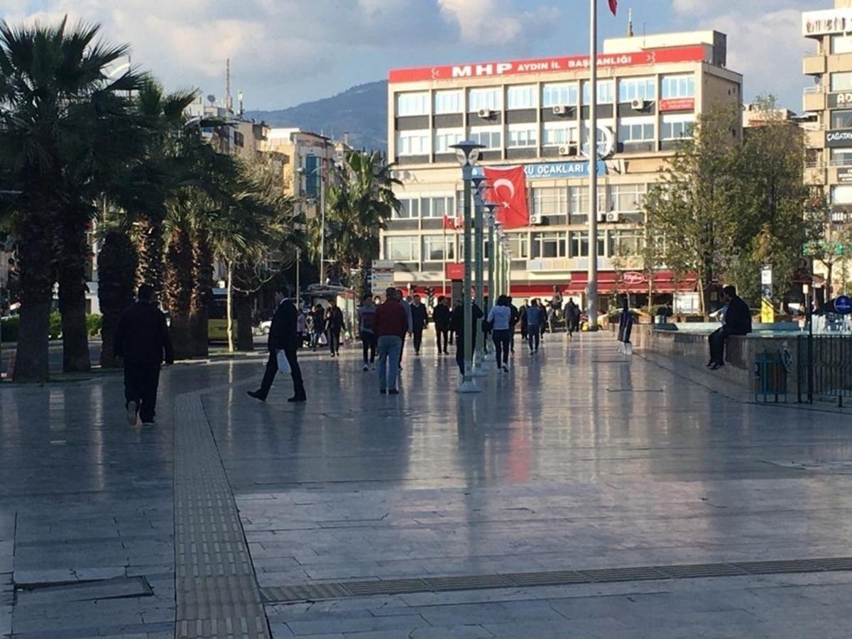 Aydınlı vatandaşlar coronavir&uuml;se kafa tutuyor