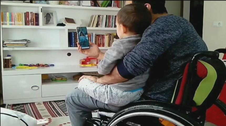 (Özel) Minik Muhammed’den özlediği sağlıkçı annesine “Ne olur gel” ısrarı