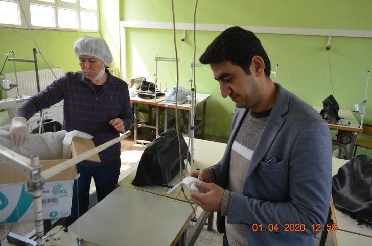 Bozdoğan’da günde 300 maske üretiliyor G2