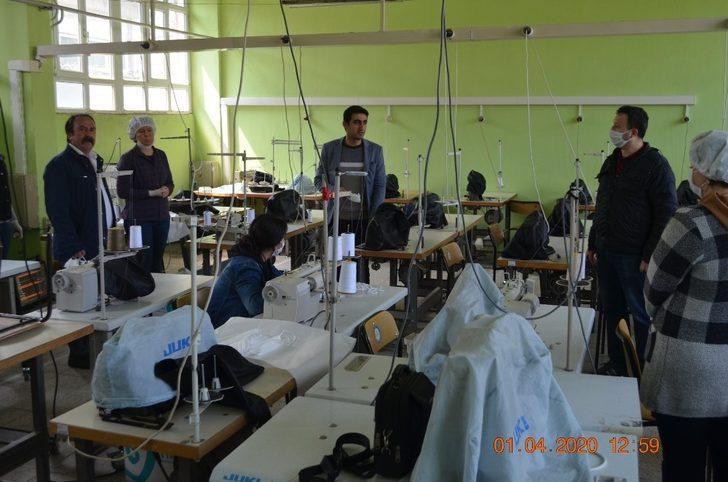 Bozdoğan’da günde 300 maske üretiliyor G3