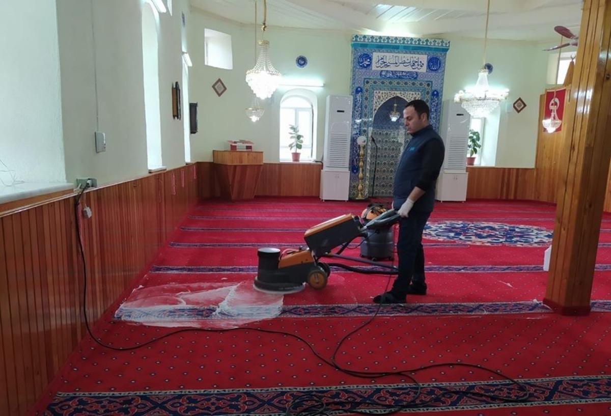 Aslanapa&rsquo;da camiler Ramazan ayına hazırlanıyor