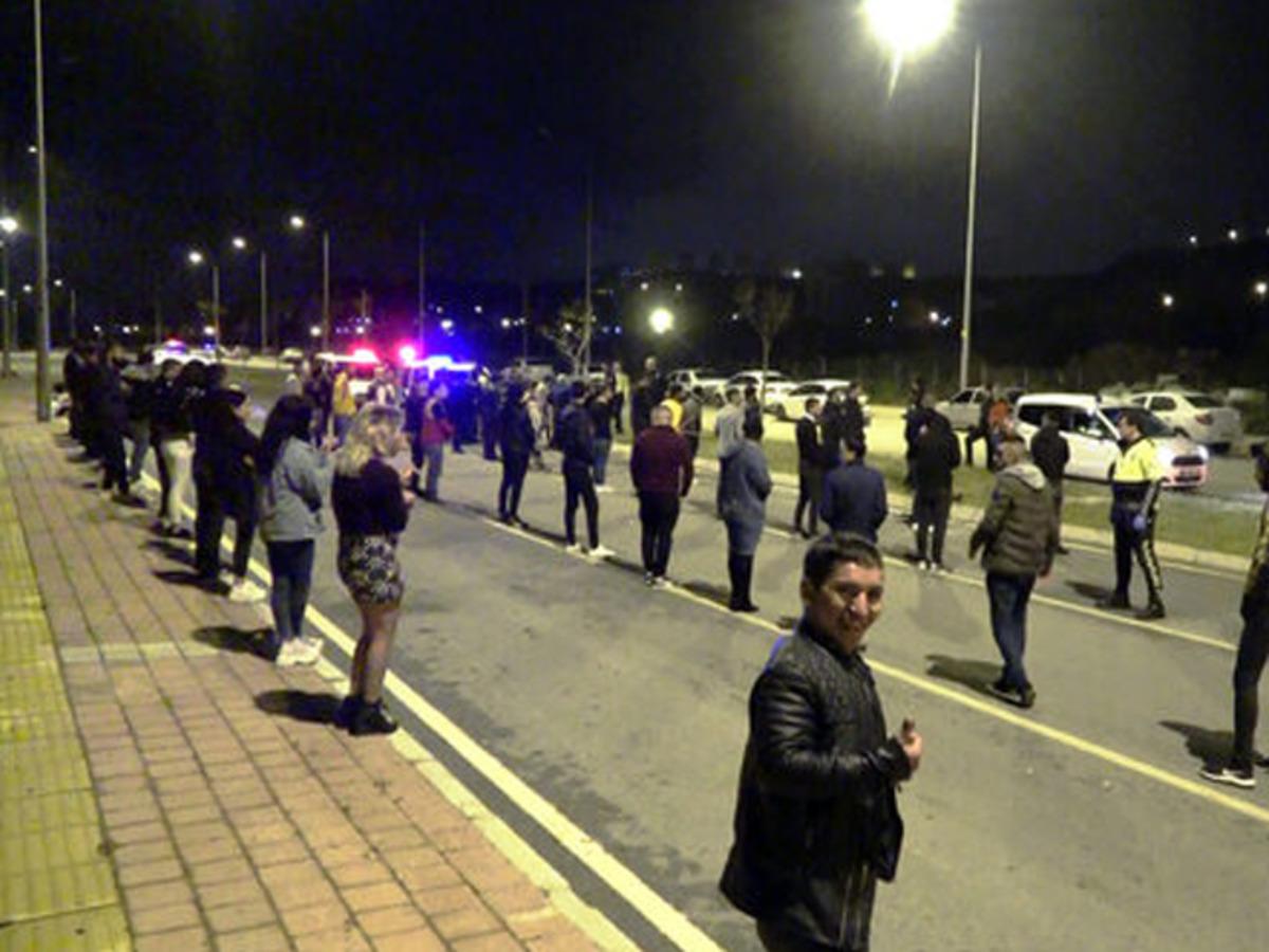 Antalya'da dans&ouml;zl&uuml; alkoll&uuml; partiye polis baskını!