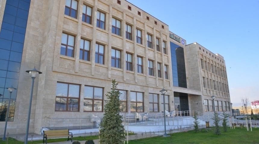 Kırşehir AE&Uuml;&rsquo;si &ouml;ğretim &uuml;yeleri covid-19 molek&uuml;ler tanısı i&ccedil;in laboratuvar hazırlıklarını tamamladı