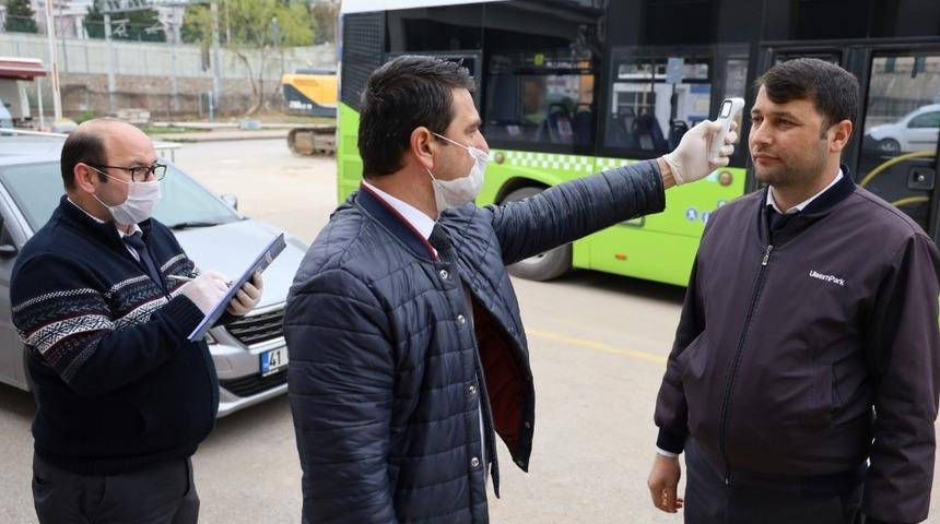 Kocaeli’de vatmanlar ve şoförler ateşlerini ölçtürmeden yola çıkamıyor