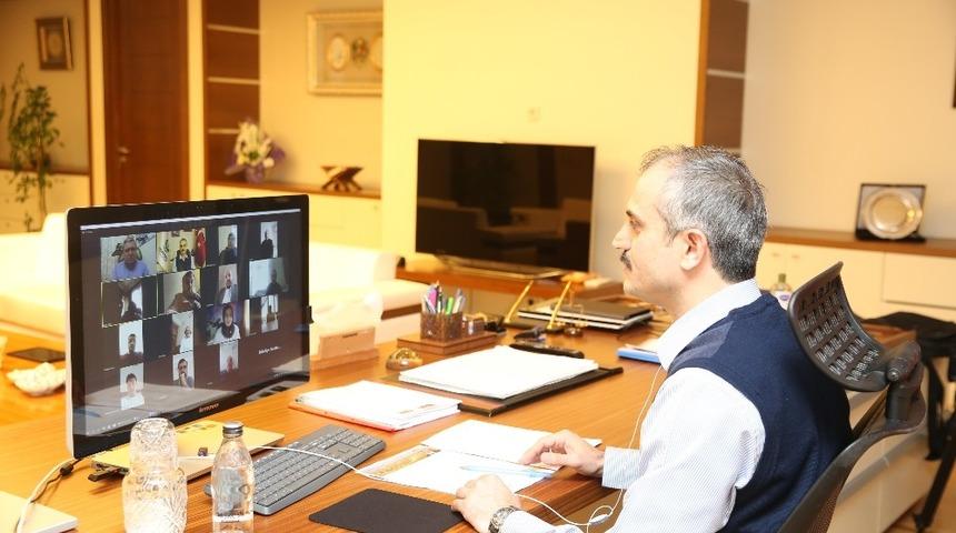 Bakan &Ccedil;ift&ccedil;i, video konferans ile &ccedil;alışmaları anlattı