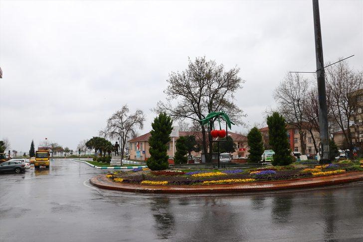 Trakya'da koronavirüs önlemleri ve yağışlı hava sokaklarda insan yoğunluğunu azalttı G1