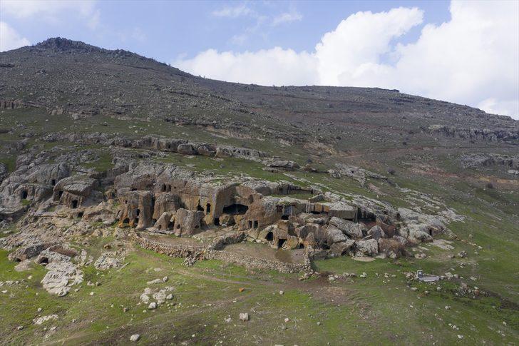 'Bininler Kaya Evleri' Afyonkarahisar'ın tarihini günümüze taşıyor G1