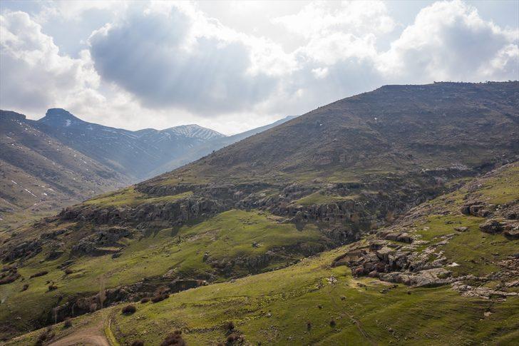 'Bininler Kaya Evleri' Afyonkarahisar'ın tarihini günümüze taşıyor G4