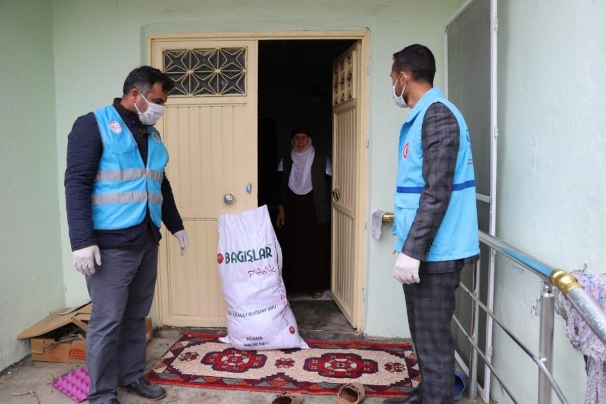 Mazıdağı M&uuml;ft&uuml;l&uuml;ğ&uuml; 65 yaş ve &uuml;st&uuml; vatandaşları yalnız bırakmıyor