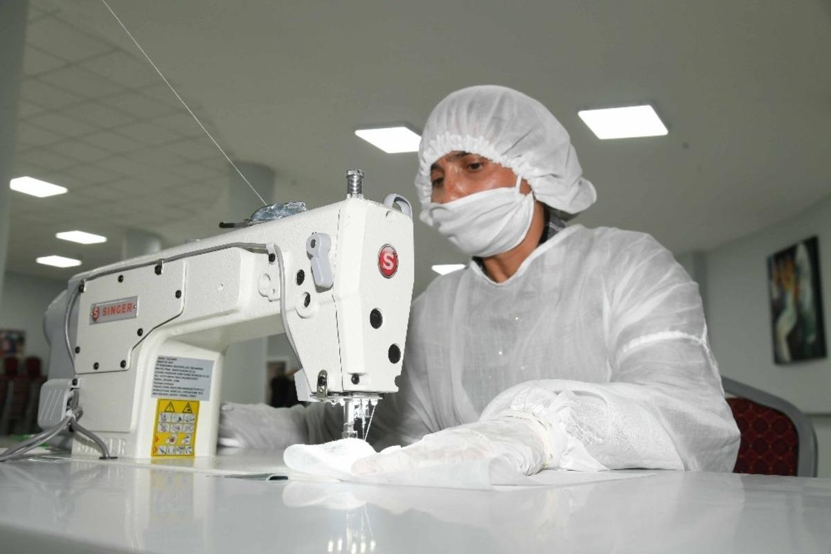 Kadın Gelişim ve Eğitim Merkezi, Tabip Odası i&ccedil;in maske &uuml;retiyor