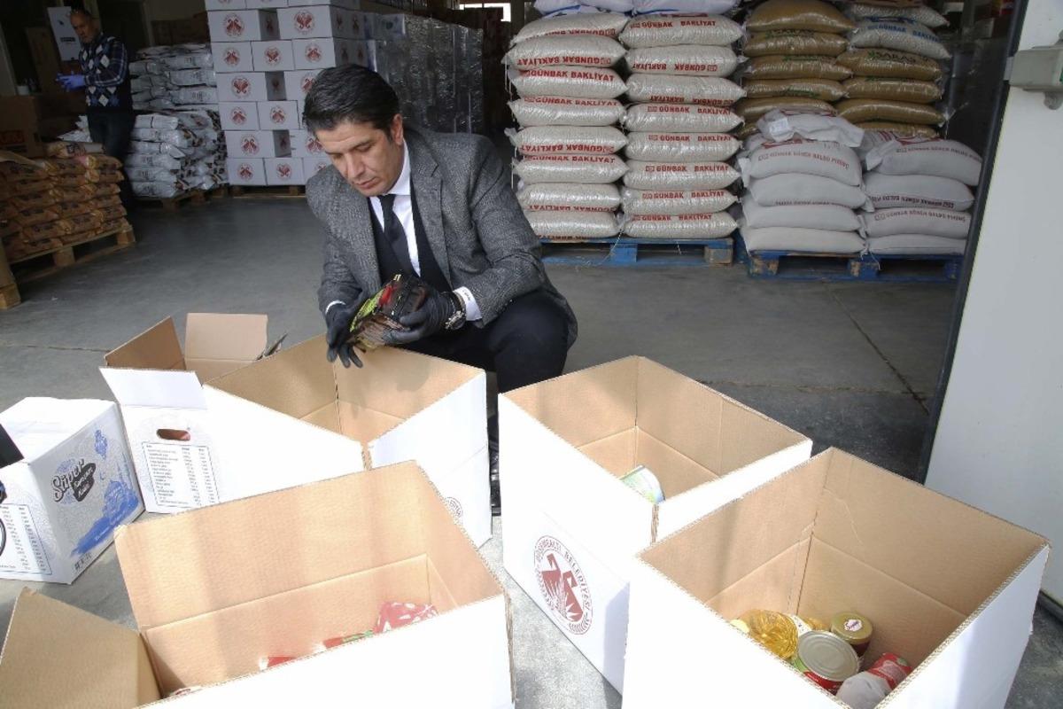 D&ouml;şemealtı Belediyesi&rsquo;nden 65 yaş &uuml;zeri 600 kişiye gıda yardımı