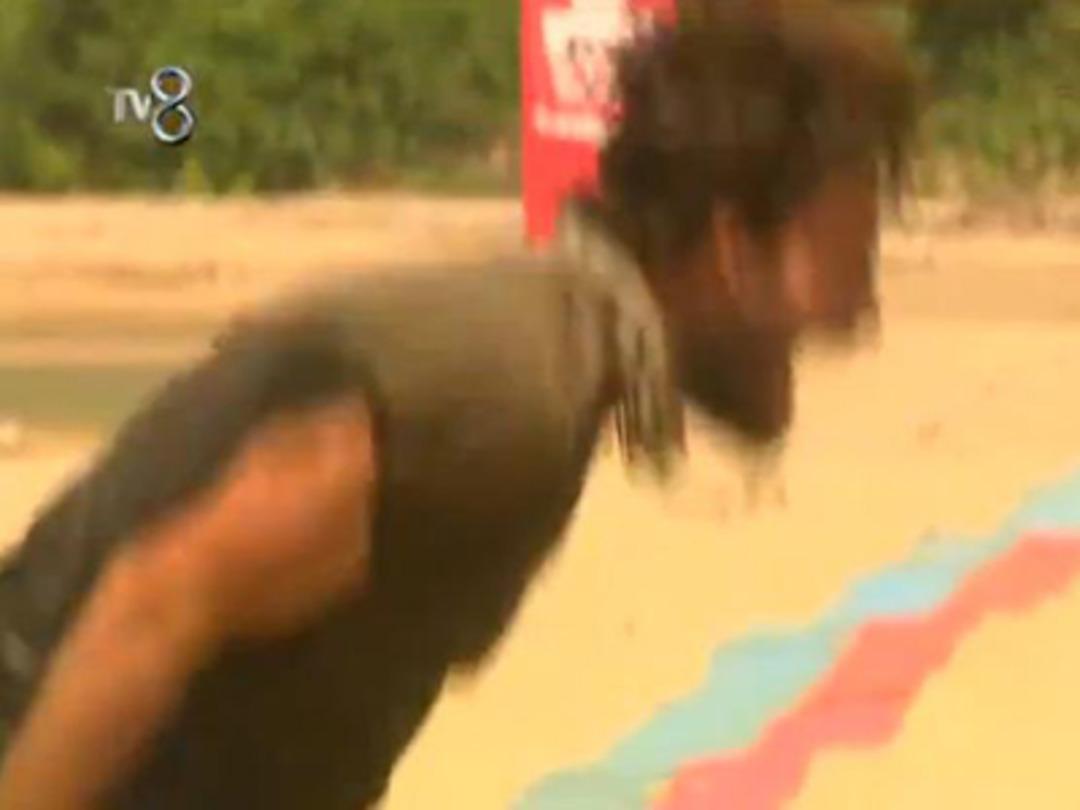Survivor Hakan sinir krizi ge&ccedil;irdi